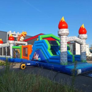 Parcours Gonflable Géant Donjon Dragon